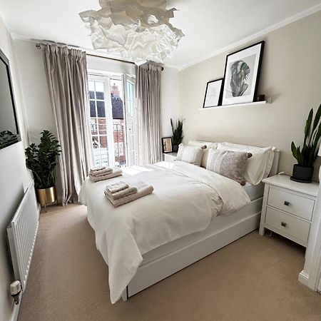 Delux Room With Private Parking, Sleeps 2, Perfect For Cotswold Getaway, Easy A419 Access ブランズドン・セイント・アンドリュー エクステリア 写真