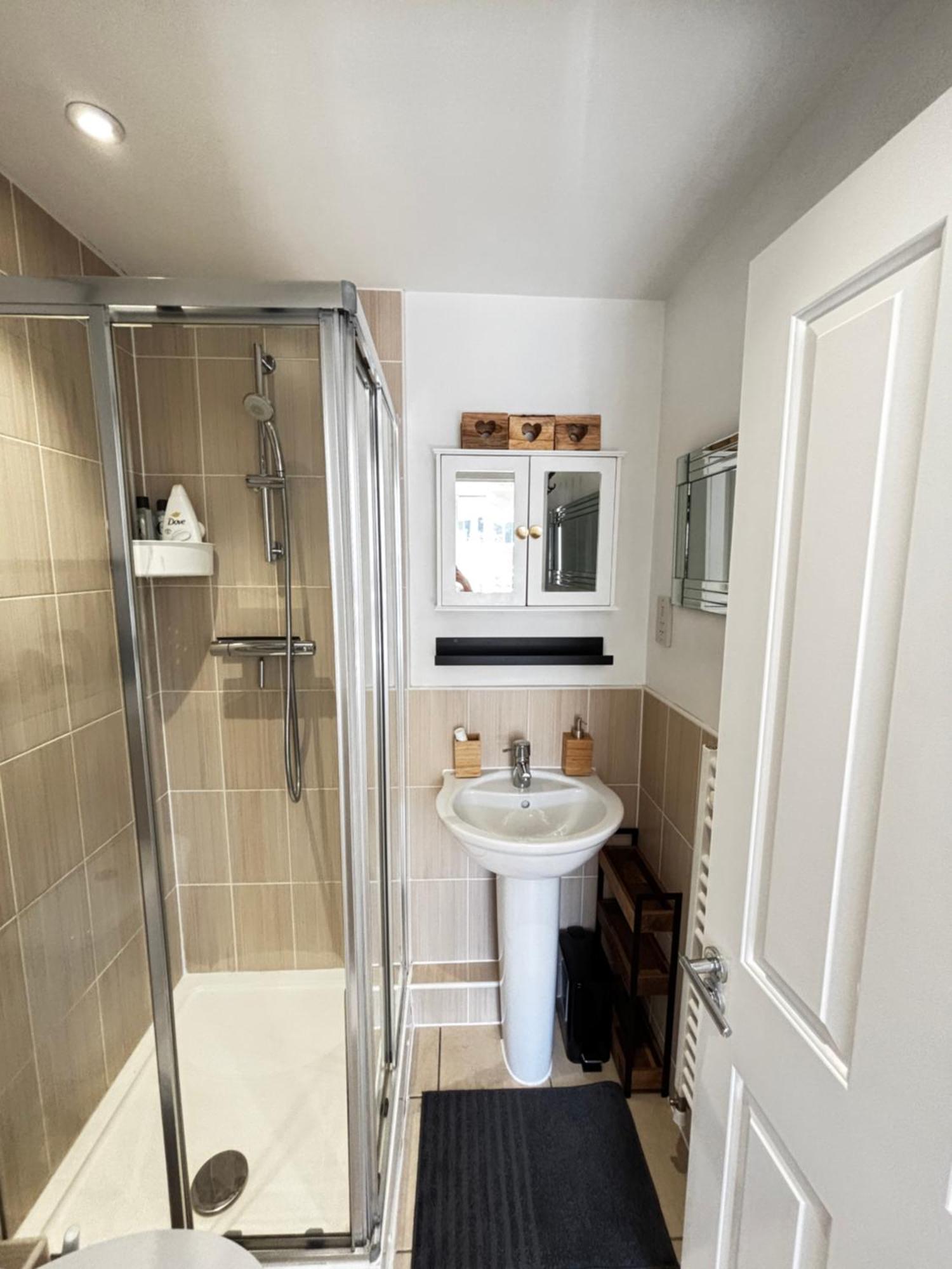 Delux Room With Private Parking, Sleeps 2, Perfect For Cotswold Getaway, Easy A419 Access ブランズドン・セイント・アンドリュー エクステリア 写真